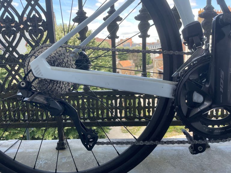 Used BMC Roadmachine FOUR 2024 2024 Road & Gravel, Weiß — image 2 of 3