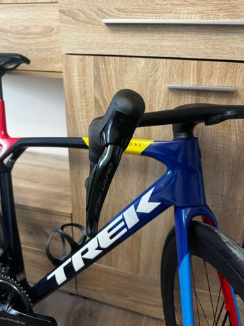 Used Trek Madone Shimano Dura Ace Di2 2025 Road & Gravel, Blue — image 6 of 6
