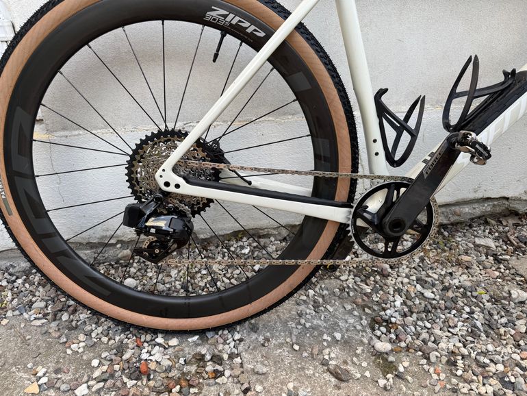 Used Specialized Diverge Sram Force, Zipp 303s, Powermeter 2025 Road & Gravel — image 8 of 11