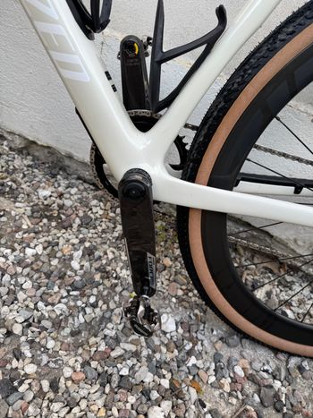 Used Specialized Diverge Sram Force, Zipp 303s, Powermeter 2025 Road & Gravel — image 10 of 11