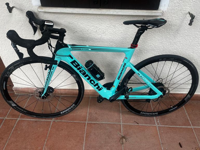 Used Bianchi Aria Disc Ultegra 2020 2020 Road & Gravel — image 1 of 4