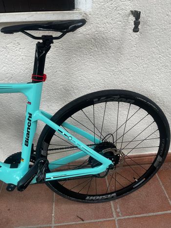 Used Bianchi Aria Disc Ultegra 2020 2020 Road & Gravel — image 2 of 4