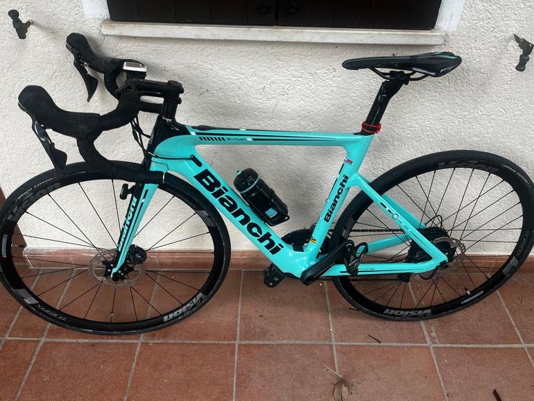 Used Bianchi Aria Disc Ultegra 2020 2020 Road & Gravel — image 3 of 4