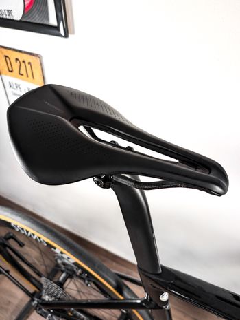 Used Specialized S-Works Tarmac SL7 Ultegra DI2 2023 2023 Road & Gravel, Black — image 17 of 25