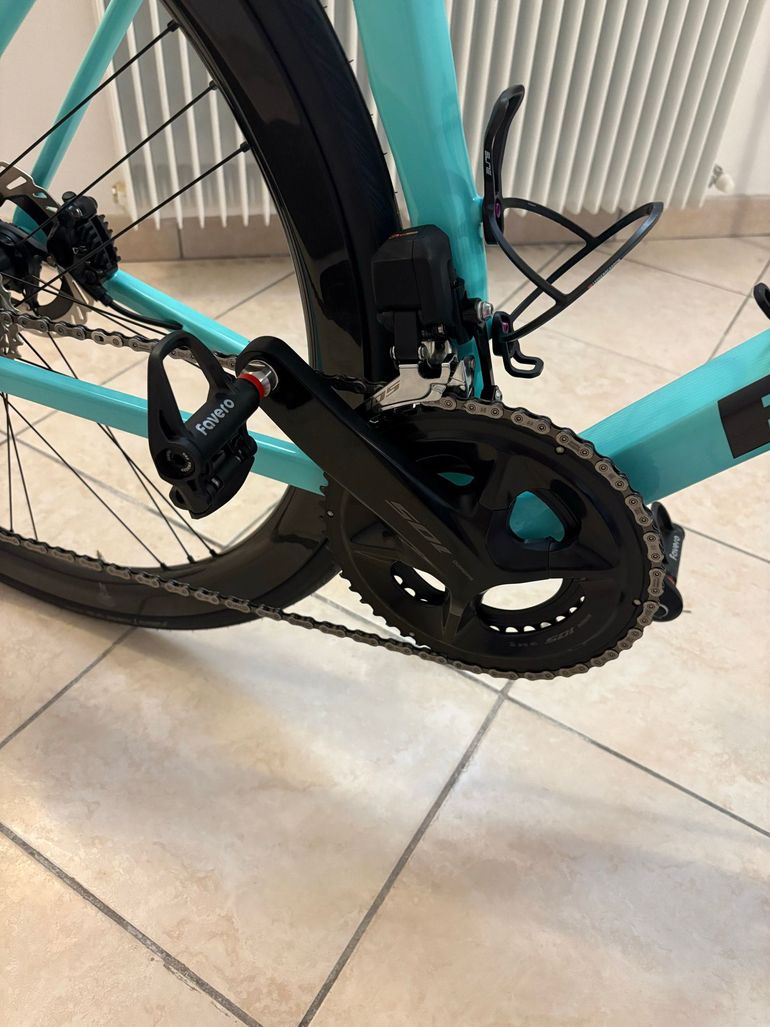 Used Bianchi Specialissima COMP 105 Di2 2025 2025 Road & Gravel — image 3 of 6