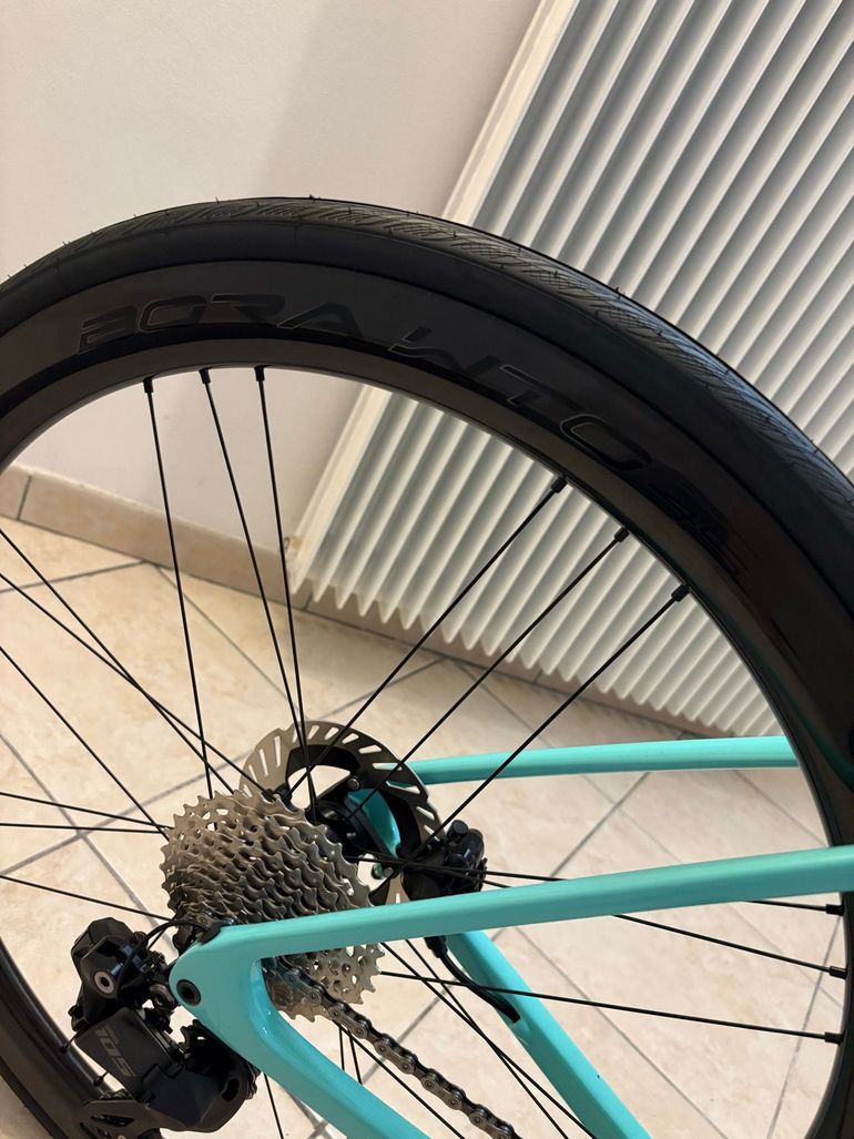 Used Bianchi Specialissima COMP 105 Di2 2025 2025 Road & Gravel — image 5 of 6