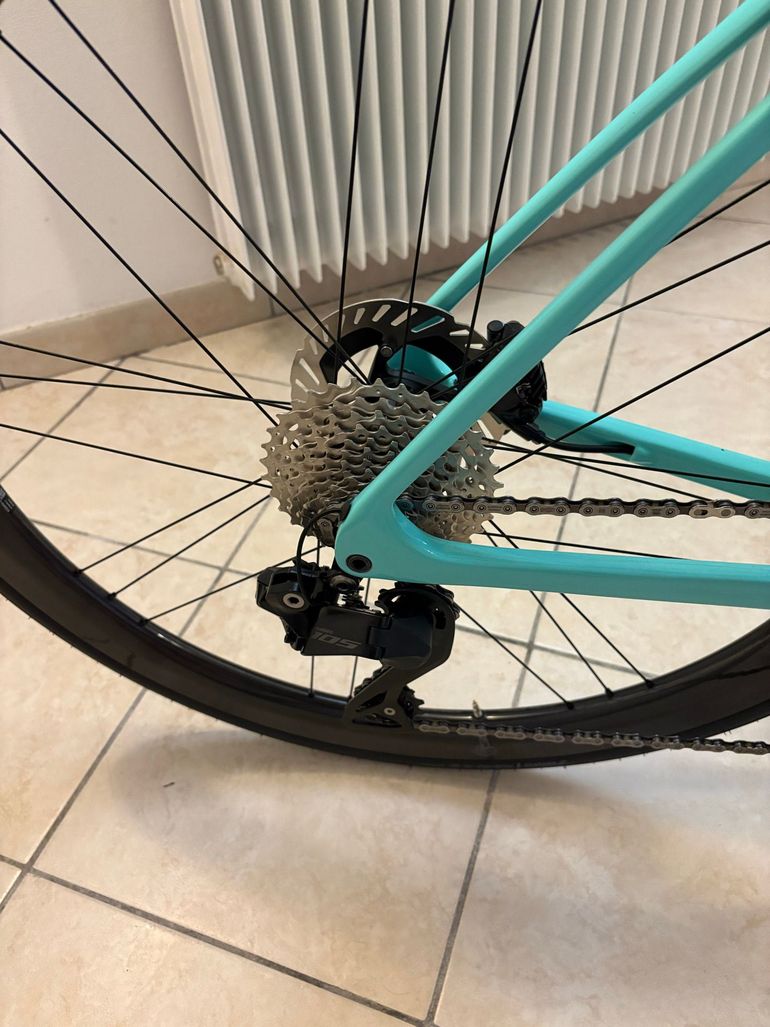 Used Bianchi Specialissima COMP 105 Di2 2025 2025 Road & Gravel — image 4 of 6