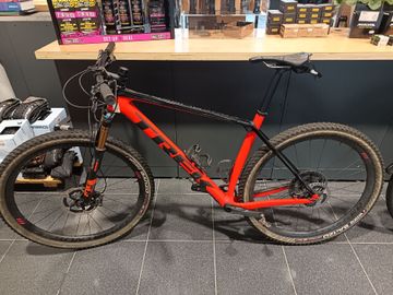 Tweedehands Trek Procaliber Shimano XTR 2024 Mountainbike — afbeelding 2 van 5