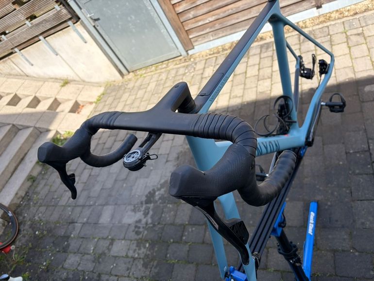Used Canyon Endurace CF SLX 8 AXS 2023 2023 Road & Gravel, Blue — image 20 of 20