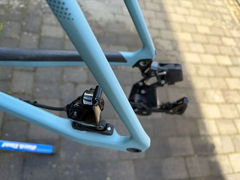 Used Canyon Endurace CF SLX 8 AXS 2023 2023 Road & Gravel, Blue — image 17 of 20