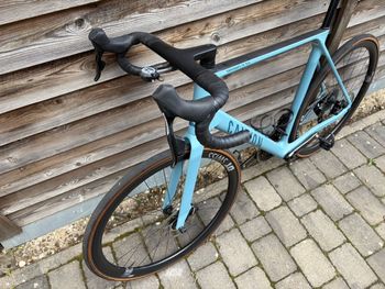 Used Canyon Endurace CF SLX 8 AXS 2023 2023 Road & Gravel, Blue — image 3 of 20