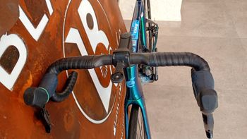 Used Cervélo Caledonia Rival AXS 2024 2024 Road & Gravel, Grün — image 6 of 7