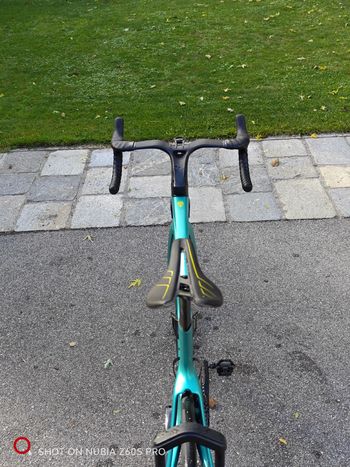 Used Bianchi Oltre RC, Tour de France Limited Edition Durace Di2 2023 2023 Road & Gravel, Green — image 8 of 14