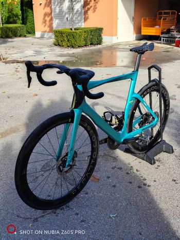 Used Bianchi Oltre RC, Tour de France Limited Edition Durace Di2 2023 2023 Road & Gravel, Green — image 4 of 14