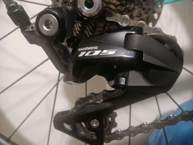 Bianchi Aria Disc 105 2019 2019 Road & Gravel usato, Blu — immagine 29 di 32