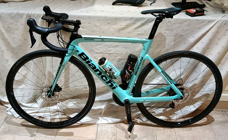 Bianchi Aria Disc 105 2019 2019 Road & Gravel usato, Blu — immagine 10 di 32