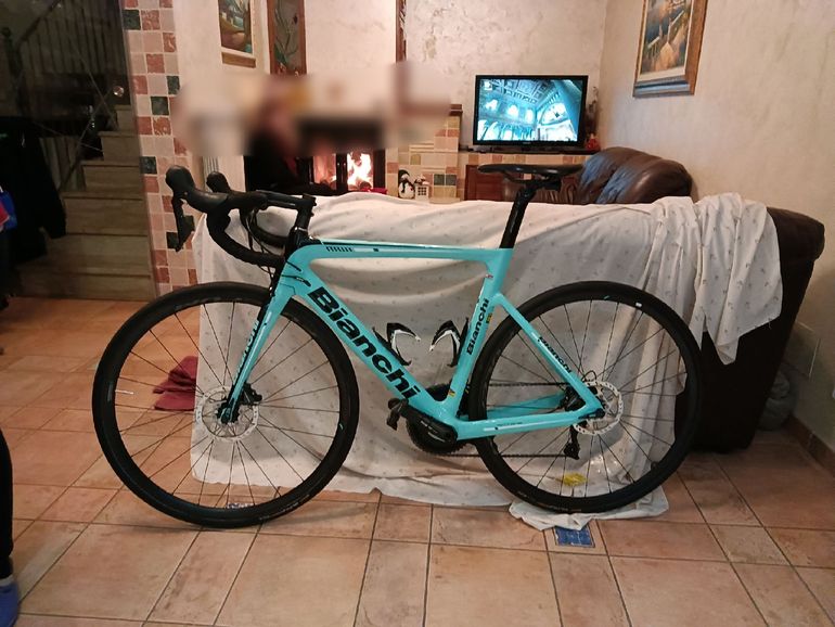 Used Bianchi Aria Disc 105 2019 2019 Road & Gravel, Blue — image 4 of 7