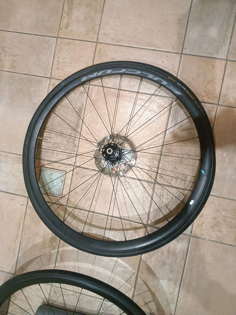 Bianchi Aria Disc 105 2019 2019 Road & Gravel usato, Blu — immagine 23 di 32