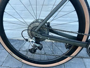 Used Specialized Diverge SRAM Rival 2023 Road & Gravel, Green — image 9 of 14