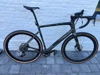 Used Specialized Diverge SRAM Rival 2023 Road & Gravel, Green — image 2 of 14