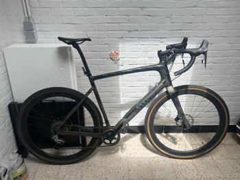 Used Specialized Diverge SRAM Rival 2023 Road & Gravel, Green — image 2 of 3
