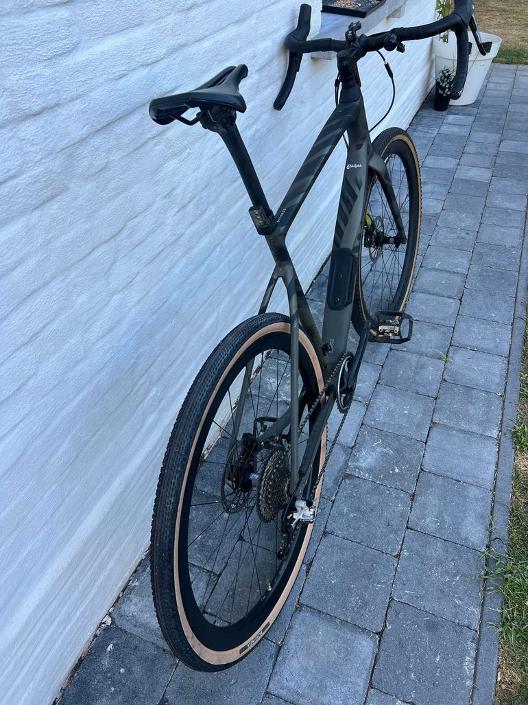 Used Specialized Diverge SRAM Rival 2023 Road & Gravel, Green — image 3 of 14
