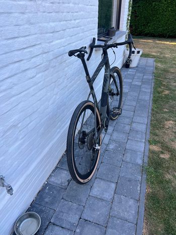 Used Specialized Diverge SRAM Rival 2023 Road & Gravel, Green — image 5 of 14