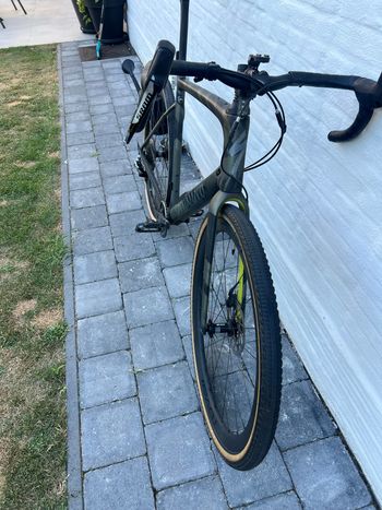 Used Specialized Diverge SRAM Rival 2023 Road & Gravel, Green — image 11 of 14