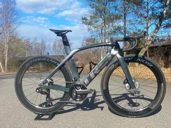 Used Trek Madone SLR 7 2022 2022 Road & Gravel, Black — image 5 of 5
