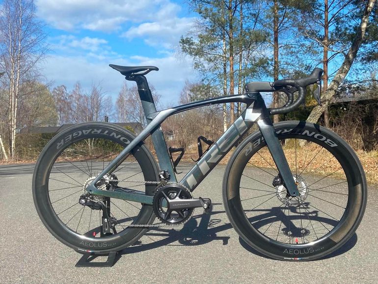 Used Trek Madone SLR 7 2022 2022 Road & Gravel, Black — image 5 of 5