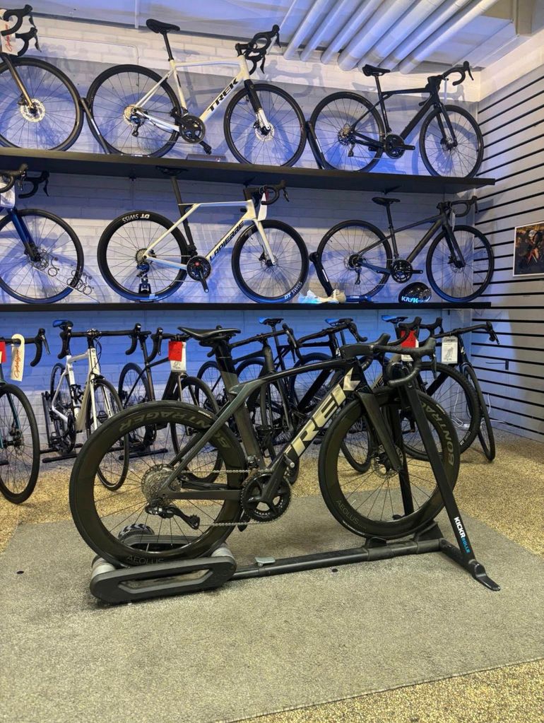 Used Trek Madone SLR 7 2022 2022 Road & Gravel, Black — image 2 of 5