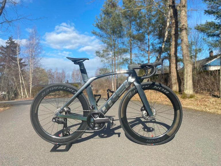 Used Trek Madone SLR 7 2022 2022 Road & Gravel, Black — image 1 of 5