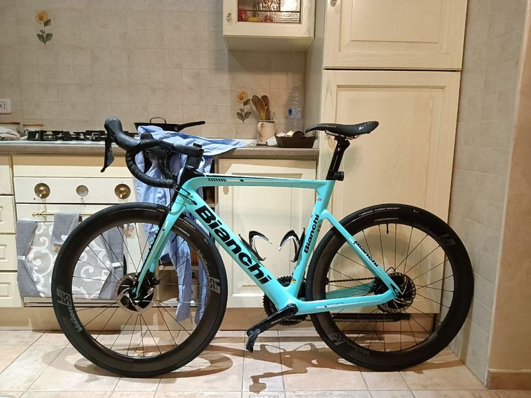 Used Bianchi Aria Disc 105 2019 2019 Road & Gravel, Blue — image 4 of 6