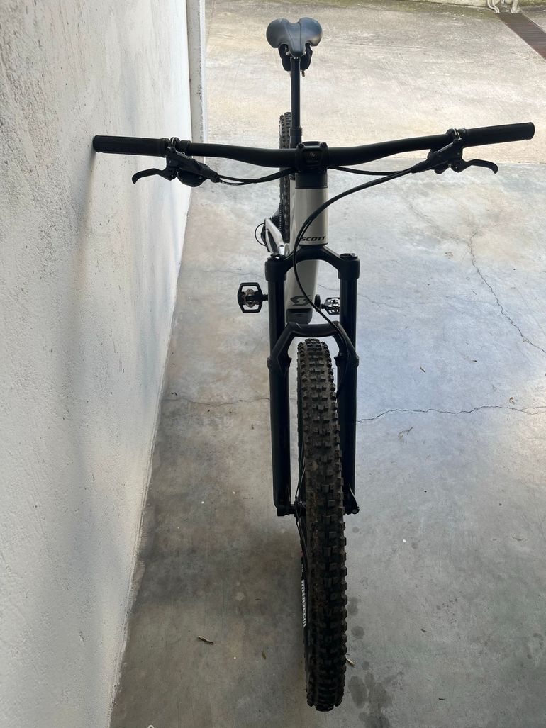 Used Scott Genius 940 2025 2025 Mountainbike, Light Gray, 29 — image 8 of 21