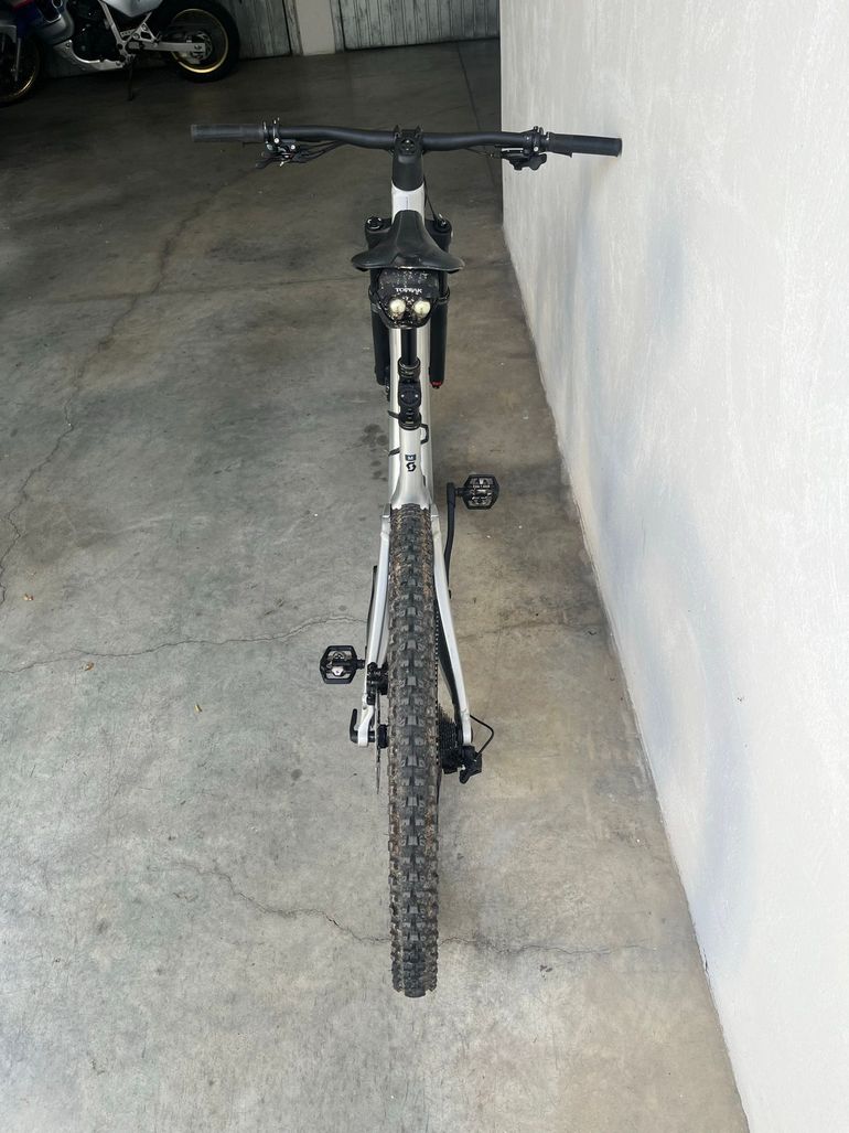 Used Scott Genius 940 2025 2025 Mountainbike, Light Gray, 29 — image 6 of 21