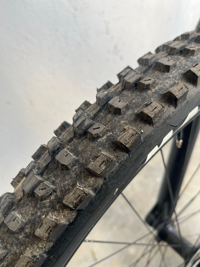 Used Scott Genius 940 2025 2025 Mountainbike, Light Gray, 29 — image 15 of 21