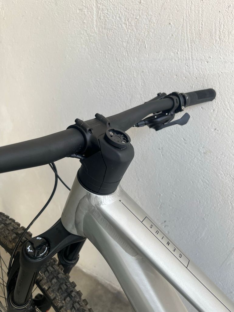 Used Scott Genius 940 2025 2025 Mountainbike, Light Gray, 29 — image 12 of 21
