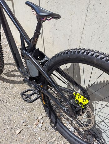 Used Commencal Supreme Single Speed / Fixed Gear 2024 Mountainbike — image 4 of 9