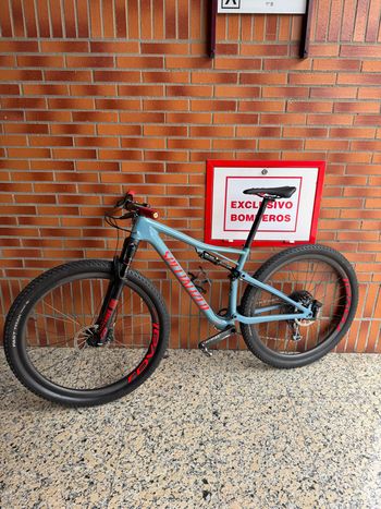 Used Specialized Men's Epic Expert 2019 2019 Mountainbike — image 2 of 9