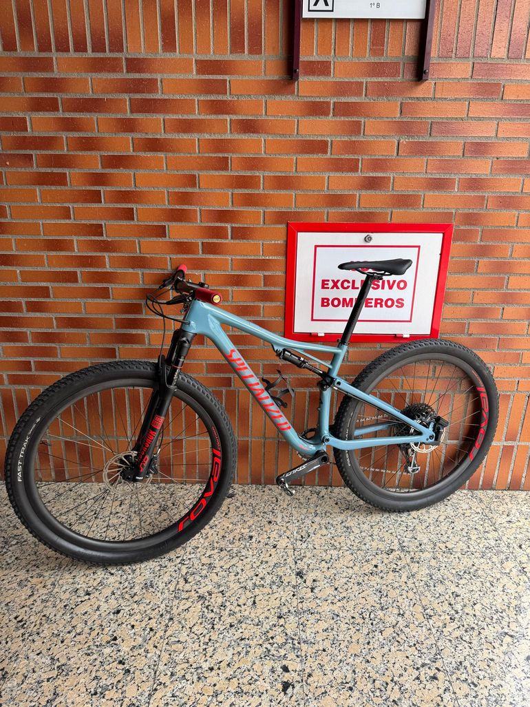 Used Specialized Men's Epic Expert 2019 2019 Mountainbike — image 2 of 9