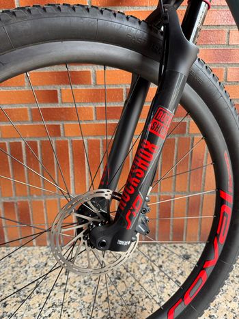 Used Specialized Men's Epic Expert 2019 2019 Mountainbike — image 7 of 9