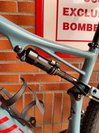 Used Specialized Men's Epic Expert 2019 2019 Mountainbike — image 5 of 9