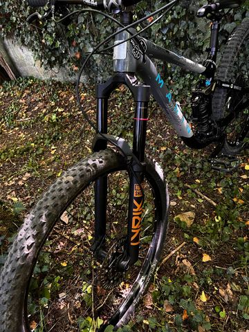 Marin Rift Zone 29 1 2022 2022 Mountainbike usato, Nero — immagine 4 di 22