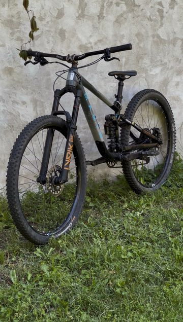 Marin Rift Zone 29 1 2022 2022 Mountainbike usato, Nero — immagine 1 di 22
