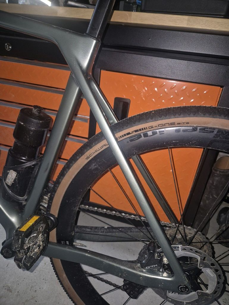 Used Canyon Grail CF SLX 8 Di2 2024 2024 Road & Gravel, Verde — image 7 of 11