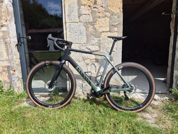 Used Canyon Grail CF SLX 8 Di2 2024 2024 Road & Gravel, Green — image 4 of 4