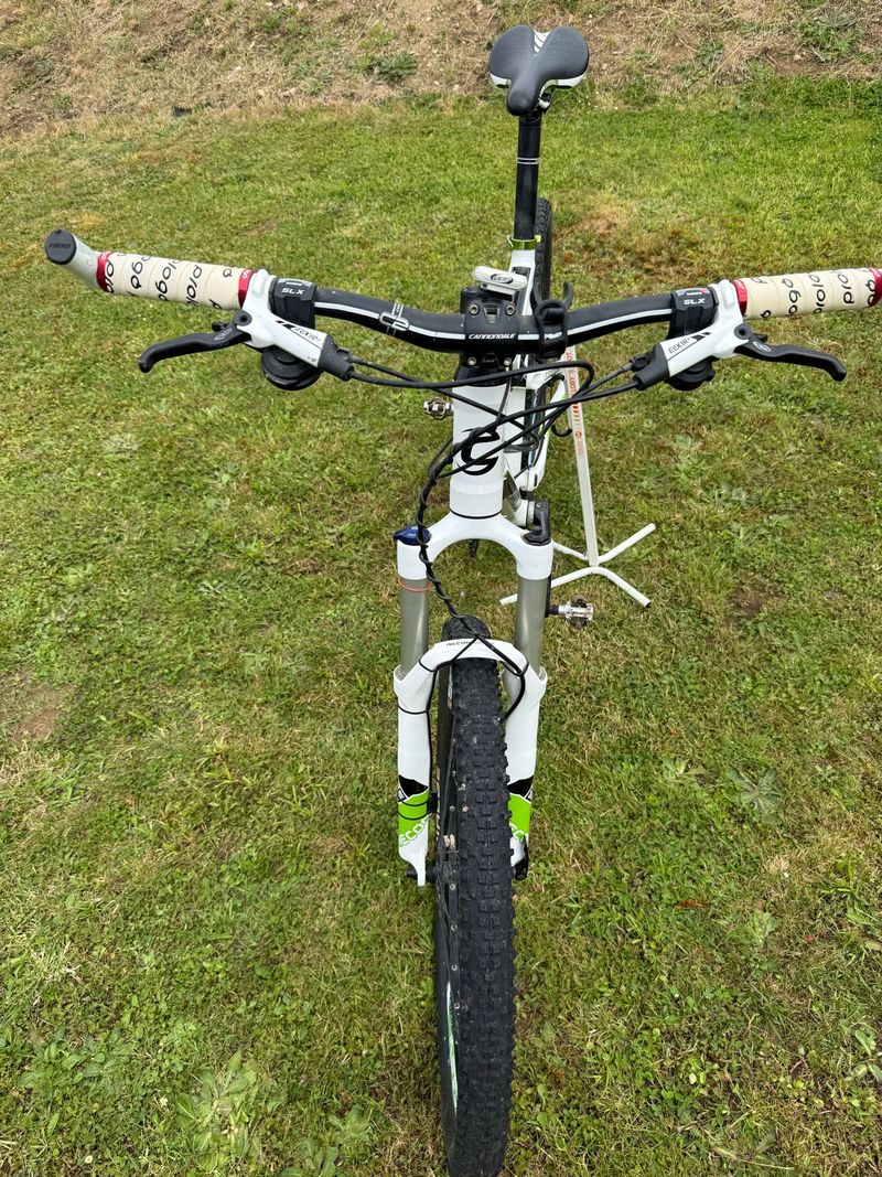 Used Cannondale Custom Shimano 105 2011 Mountainbike, White — image 4 of 10