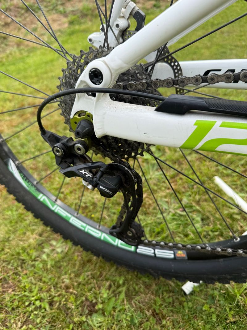 Used Cannondale Custom Shimano 105 2011 Mountainbike, White — image 5 of 10