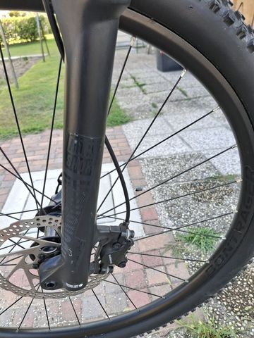 Used Trek X-Caliber 9 2019 2019 Mountainbike, Light Gray, 27.5, 29 — image 4 of 7