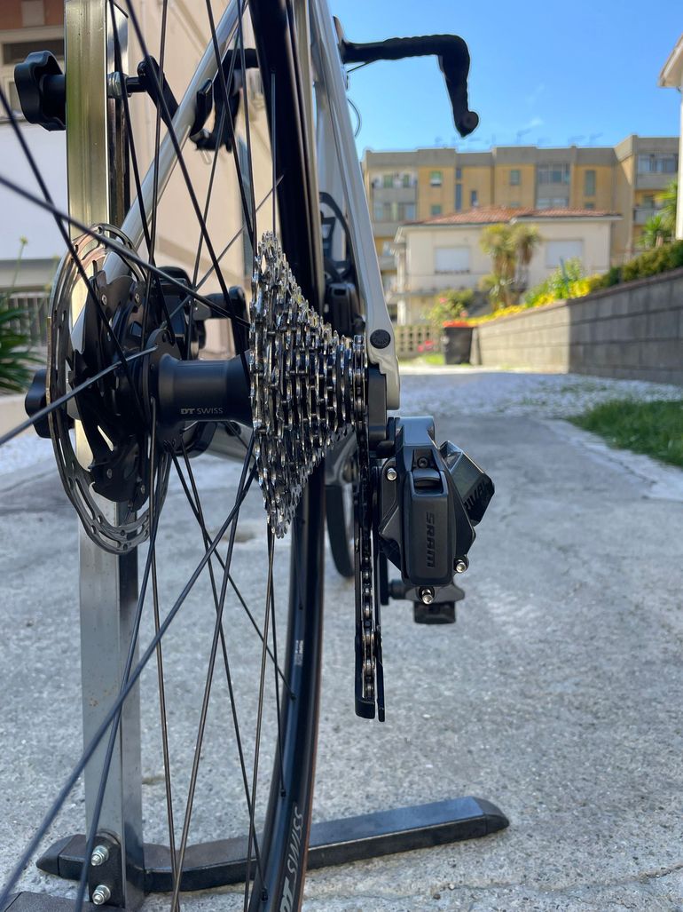 Used Canyon Endurace CF SL 7 eTAP 2022 2022 Road & Gravel — image 13 of 15